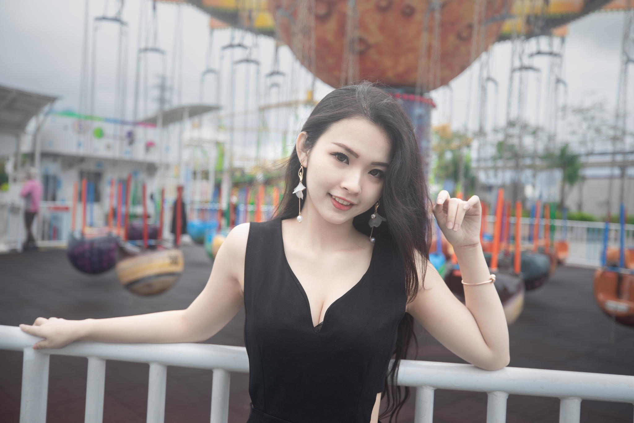 沈秋國作品  邻家女孩杨宓凌